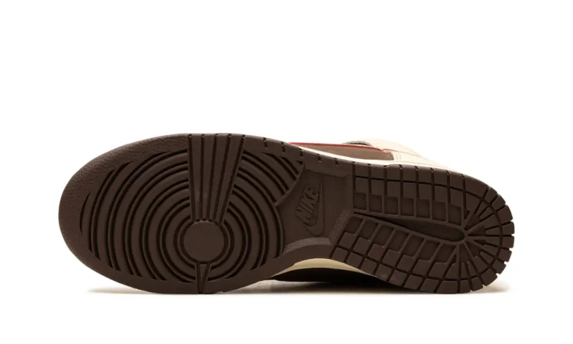 Dunk High SE 'Baroque Brown' Reps 