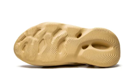 Yeezy Foam Runner Top View 'Desert Sand' Reps 
