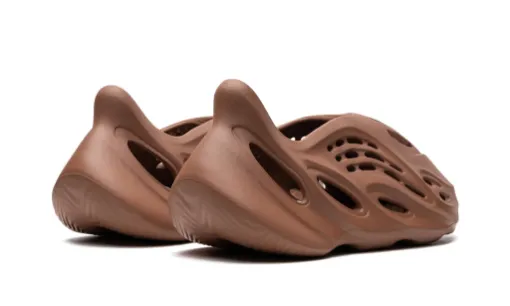 Gold Yeezy Foam Runner 'Flax' Reps