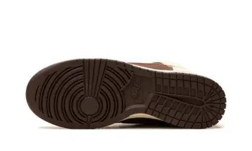 Dunk High SE 'Baroque Brown' Reps 