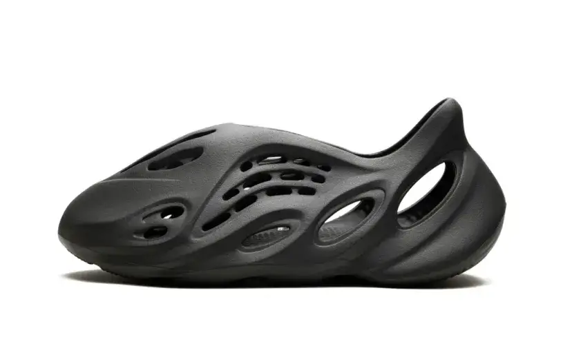 Yeezy Foam Runner 'Carbon' Reps 